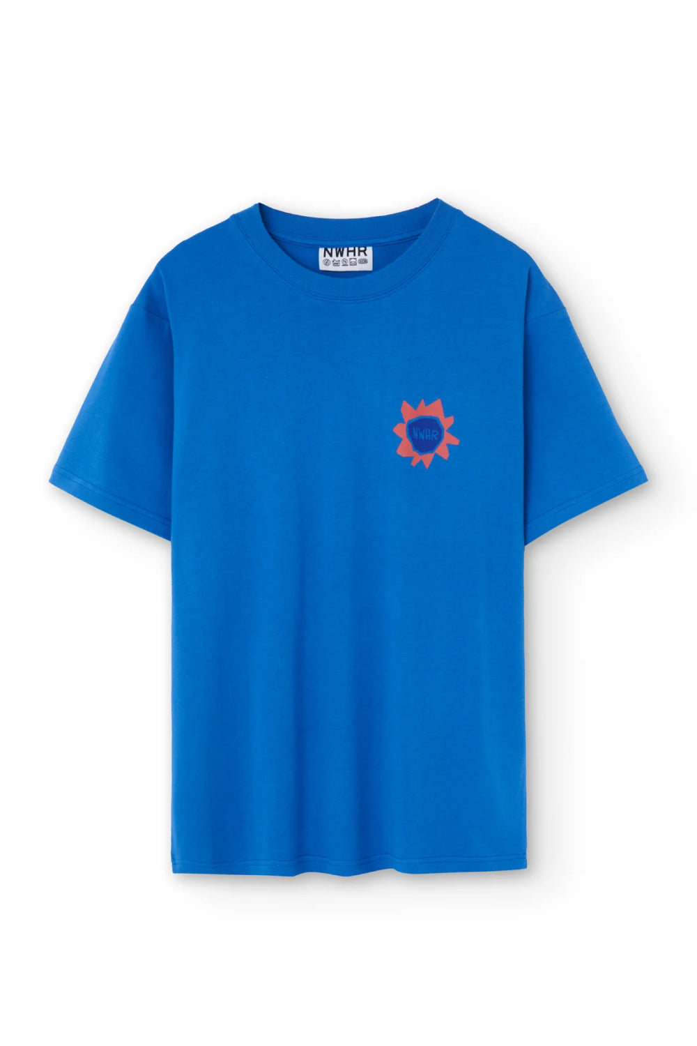 camiseta de algodón orgánico en color azul con dibujo pequeño en el pecho