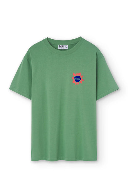 camiseta de media manga en color verde